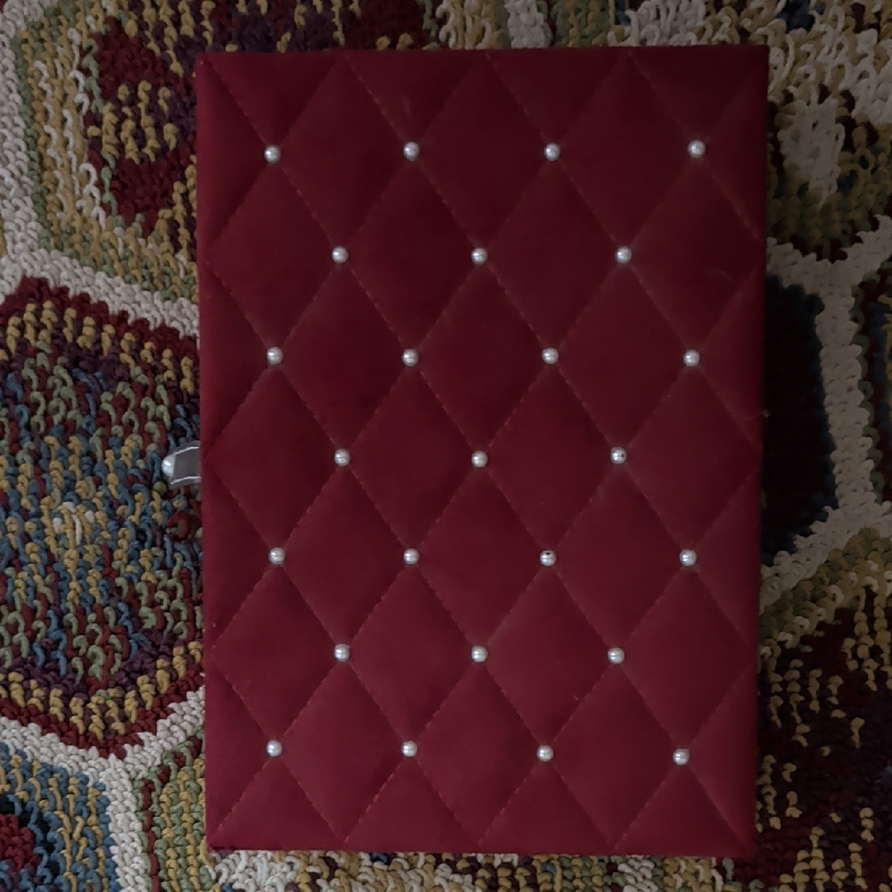 Elegant Red Velvet Jewelry Box